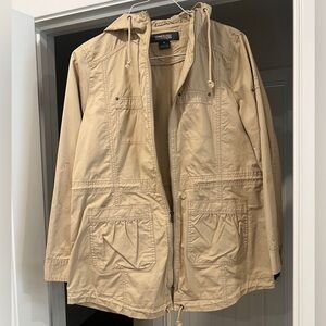 Women’s Kenneth Cole Tan Hooded Barn Jacket size M with hood and drawstrings.